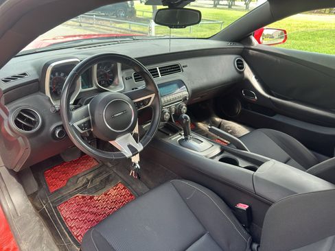 Used 2010 Chevrolet Camaro LT w/ RS Package RWD image 16