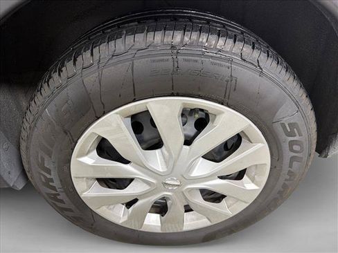 Used 2020 Nissan Rogue S FWD image 19
