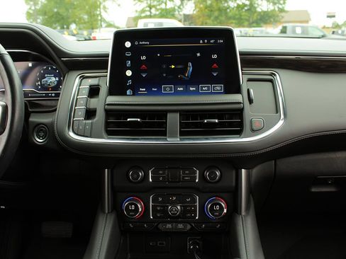 Used 2022 Chevrolet Tahoe Z71 w/ Luxury Package image 25