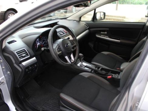 Used 2017 Subaru Crosstrek 2.0i Premium image 11