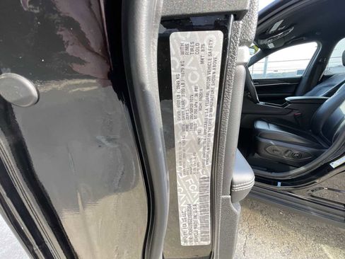 Used 2025 Jeep Grand Cherokee L Limited w/ Black Appearance Package image 33