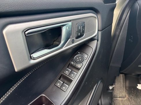 Used 2020 Ford Explorer Limited w/ Class III Trailer Tow Package image 17