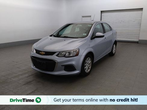 Used 2017 Chevrolet Sonic LT FWD image 1