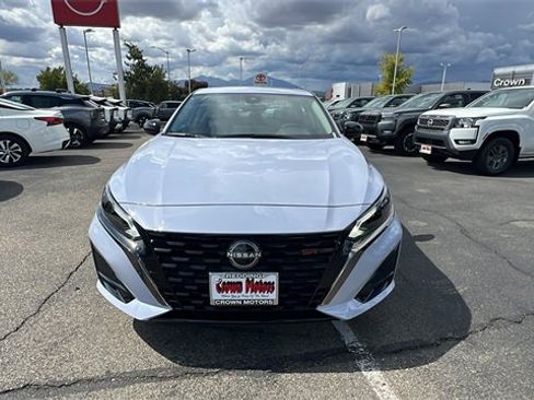 New 2025 Nissan Altima 2.5 SR w/ SR Premium Package image 8