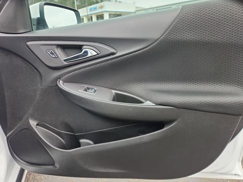 Used 2025 Chevrolet Malibu LT image 48