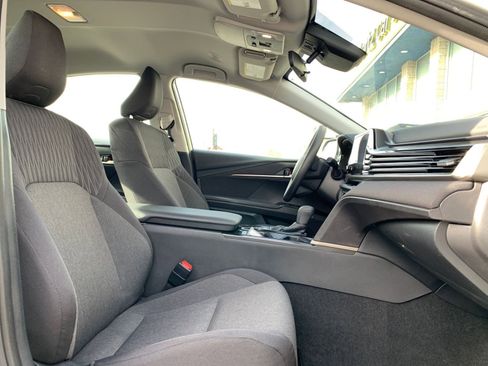 Used 2025 Toyota Camry LE image 35