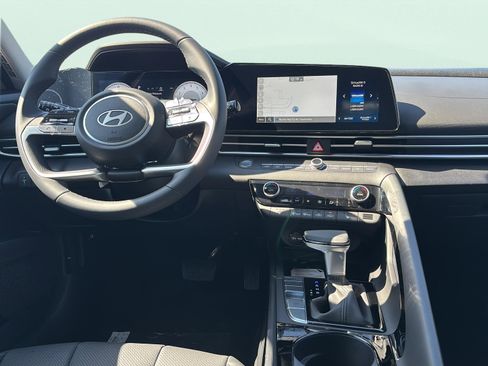 New 2026 Hyundai Elantra Limited FWD image 10