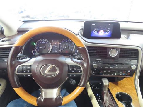 Used 2018 Lexus RX 350L FWD w/ Premium Package image 22