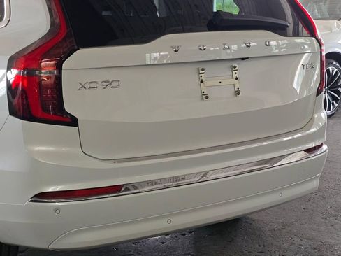Certified 2024 Volvo XC40 B5 Ultimate w/ Protection Package Premier AWD/4WD image 13