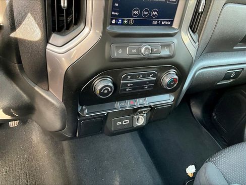 Used 2021 Chevrolet Silverado 1500 Custom image 28