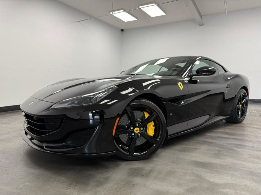 Used 2019 Ferrari Portofino RWD image 3
