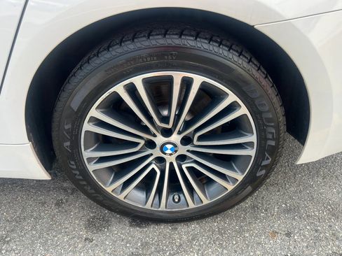 Used 2018 BMW 540i xDrive w/ Premium Package AWD/4WD image 7