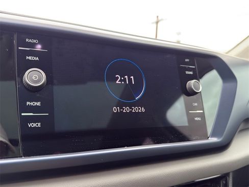 Used 2023 Volkswagen Taos SE w/ Panoramic Sunroof Package image 21