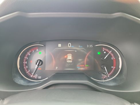 Used 2025 Toyota RAV4 XLE AWD/4WD image 24