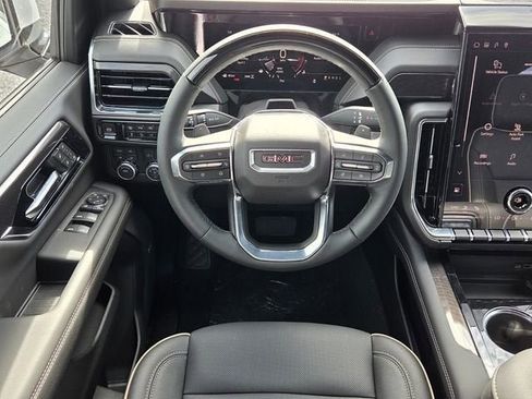 New 2026 GMC Yukon Elevation image 12