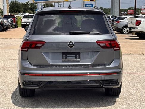 Used 2023 Volkswagen Tiguan SE R-Line FWD image 8