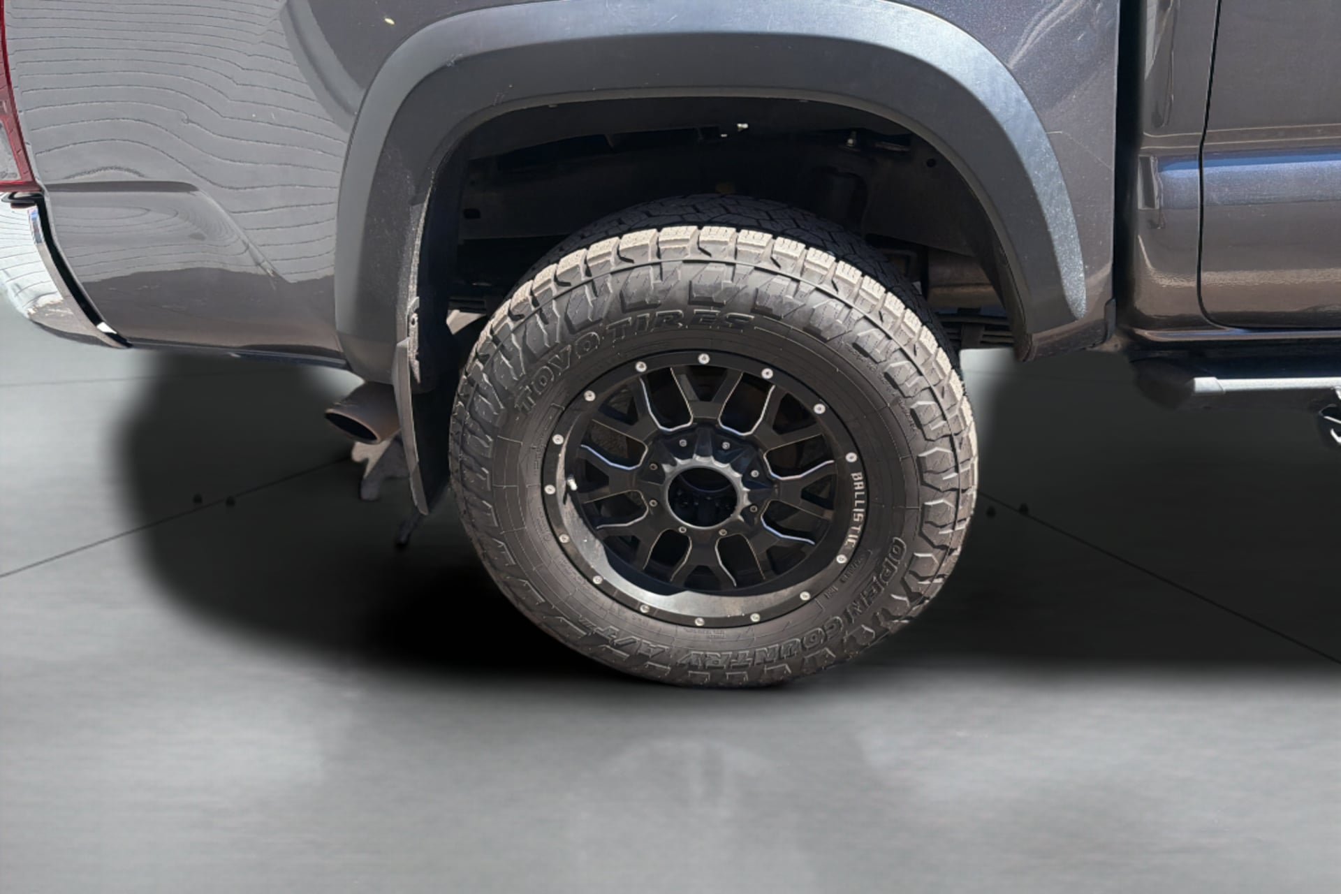 Used 2017 Toyota Tacoma TRD Off-Road AWD/4WD image 16