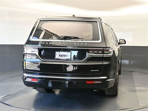 Used 2022 Jeep Grand Wagoneer Series III image 5