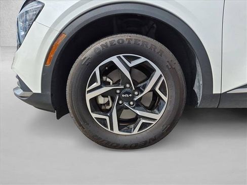 Used 2024 Kia Sportage LX FWD image 23