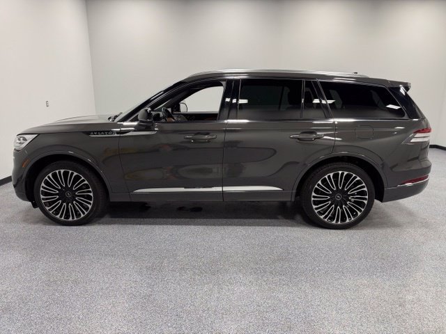 Used 2023 Lincoln Aviator Black Label AWD/4WD image 8