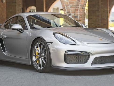 Used 2016 Porsche Cayman GT4 RWD image 1