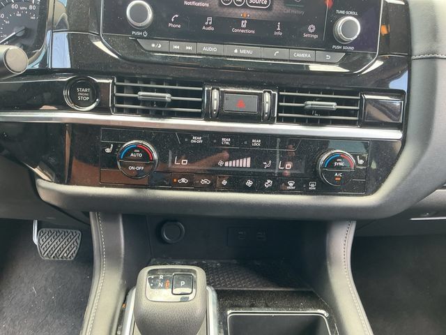 Used 2025 Nissan Pathfinder SV AWD/4WD image 17