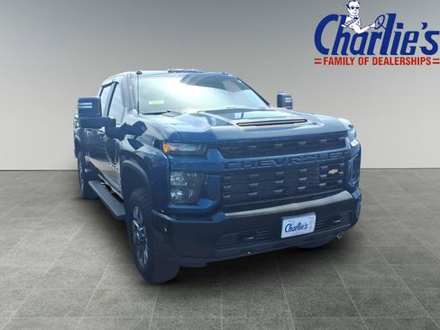 Used 2022 Chevrolet Silverado 2500 Custom w/ Custom Convenience Package AWD/4WD image 3