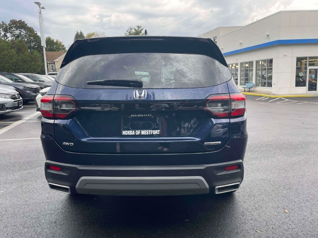 Used 2023 Honda Pilot Touring image 6