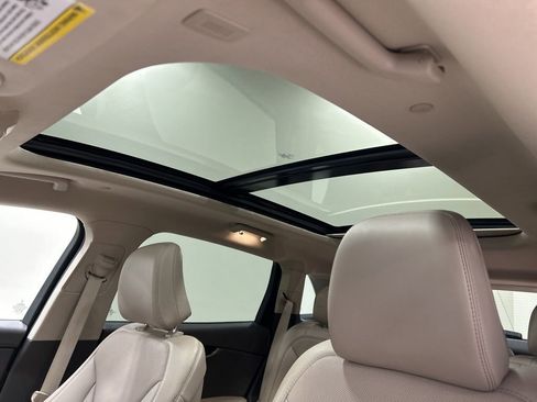 Certified 2022 Lincoln Nautilus Reserve image 28