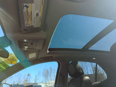 Used 2022 Chevrolet Equinox Premier AWD/4WD image 30