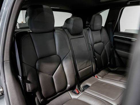 Used 2015 Porsche Cayenne Diesel image 31