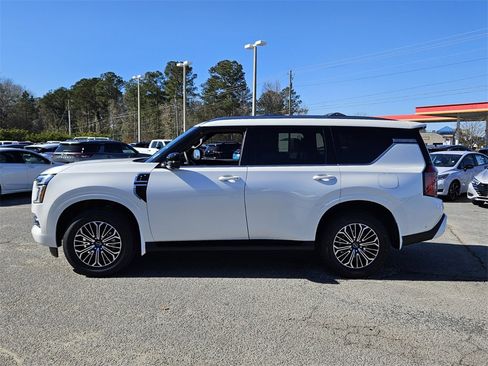 New 2026 Nissan Armada Platinum image 2