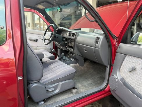 Used 1997 Toyota Tacoma 4x4 Xtracab V6 image 25
