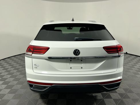 Used 2021 Volkswagen Atlas Cross Sport SE FWD image 4