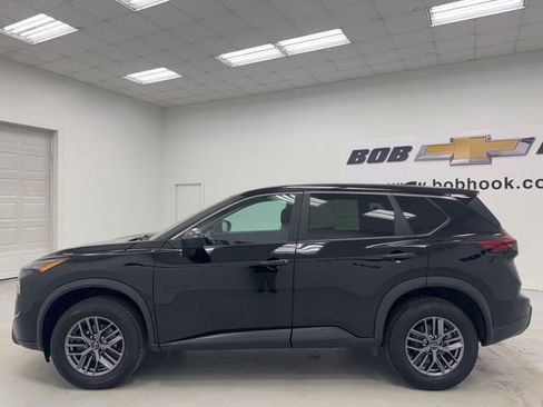 Used 2024 Nissan Rogue S AWD/4WD image 8