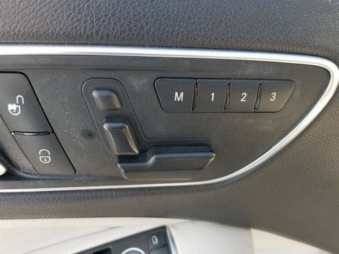 Used 2015 Mercedes-Benz GLA 250 4MATIC image 8