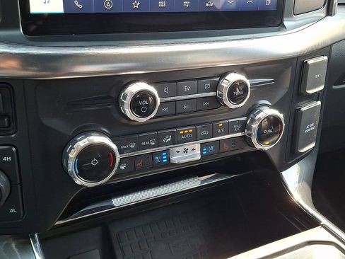 Used 2022 Ford F150 Lariat w/ Equipment Group 502A High AWD/4WD image 17