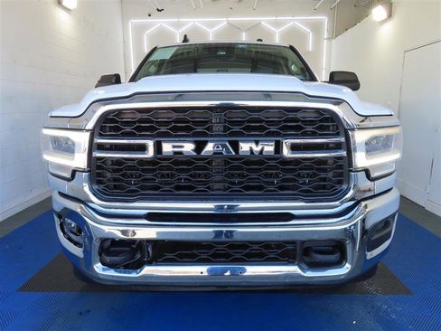 Used 2019 RAM 2500 Tradesman w/ Safety Group image 4