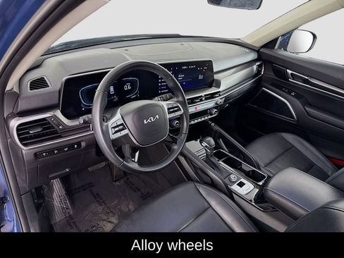 Used 2025 Kia Telluride S image 24