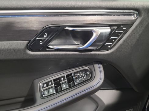 New 2026 Porsche Macan GTS image 14