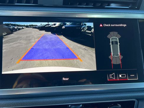 New 2025 Audi Q3 2.0T Premium image 22