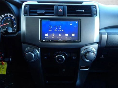 Used 2017 Toyota 4Runner SR5 Premium image 17