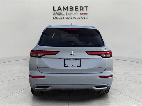 Used 2023 Mitsubishi Outlander SEL 40th Anniversary image 4