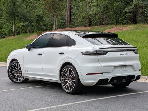 Certified 2023 Porsche Cayenne GTS AWD/4WD image 3