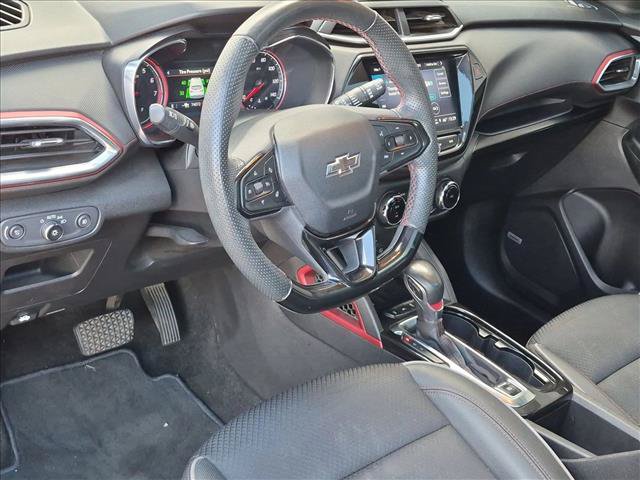 Used 2023 Chevrolet TrailBlazer RS w/ Sun and Liftgate Package FWD image 10