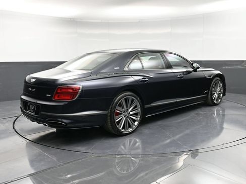 Used 2025 Bentley Flying Spur Plug-In Hybrid AWD/4WD image 8