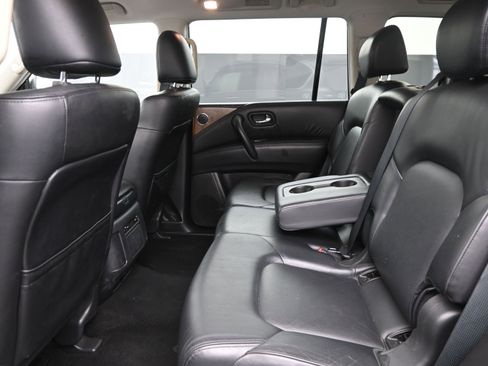 Used 2024 Nissan Armada SL image 15