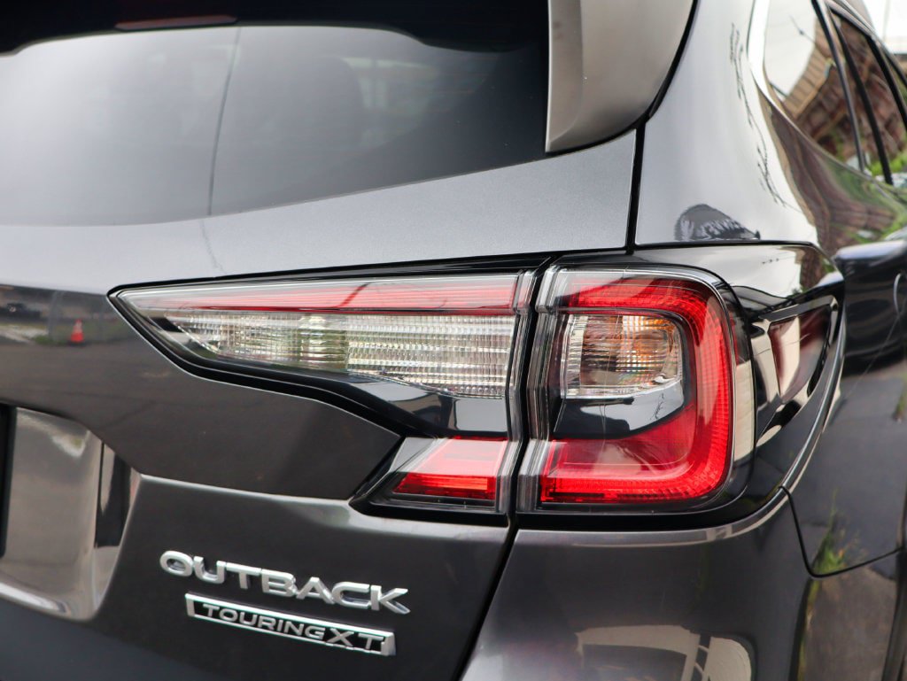 Used 2023 Subaru Outback Touring XT AWD/4WD image 13