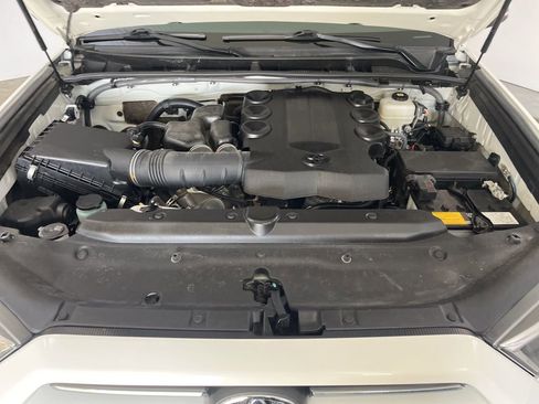 Used 2023 Toyota 4Runner SR5 Premium image 9