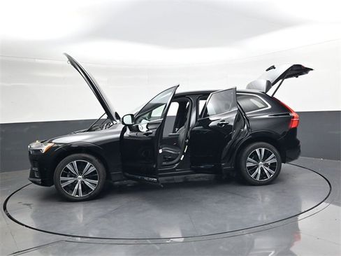 Used 2023 Volvo XC60 B5 Ultimate image 34